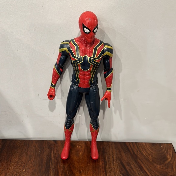 Bundle of Avengers Action Figures - Iron Man and Spider-Man - Picture 2 of 10